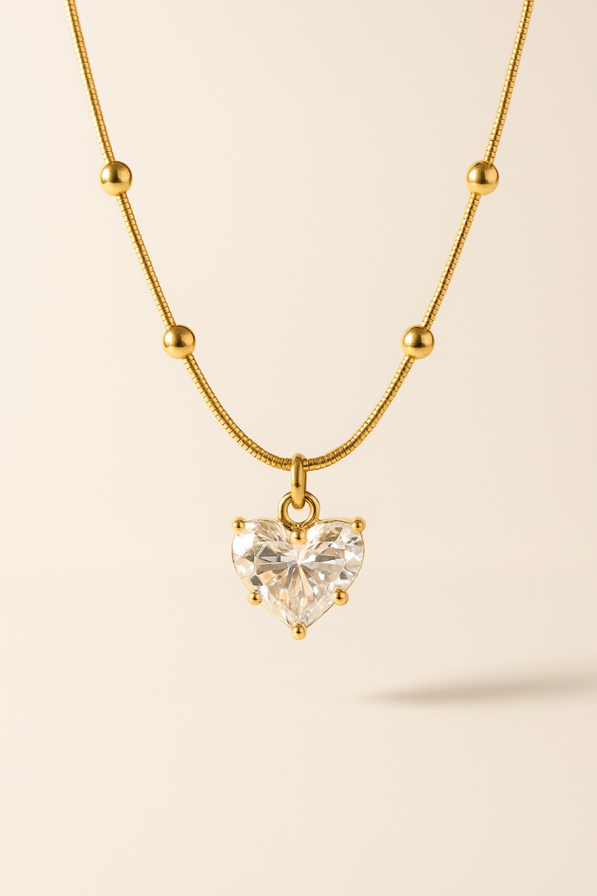 Elite Graceful Pendants & Lockets