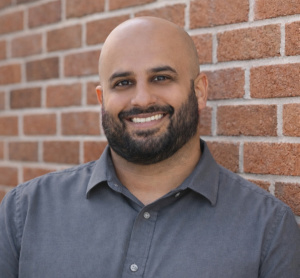 Dr. Sanjit Makkar, dentiste, Quadra Dental Centre - Photo portrait