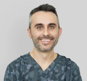 Dr Michael Tordjman, dentiste, Centre Dentaire VIVA St-Zotique - Photo portrait