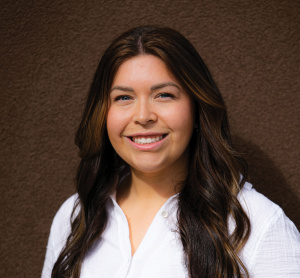 Dr. Cara Lewis, dentiste, Peachland Dental Centre -Dr. MacRae & Krawchuk - Photo portrait