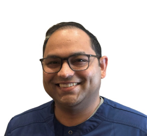 Dr. Atharva Desai, dentiste, Deer Valley Dental Care - Photo portrait