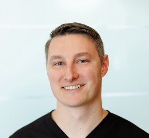 Dr. Ayden Ledding, dentiste, Midtown Kelowna Dental - Photo portrait