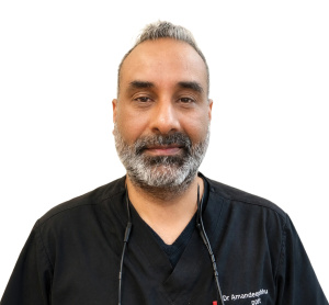 Dr. Amandeep Bhullar, dentiste, North Delta Dental Professionals - Photo portrait