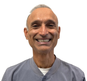 Dr. Austin Saldanha, dentiste, Rouge Valley Dental Care - Photo portrait