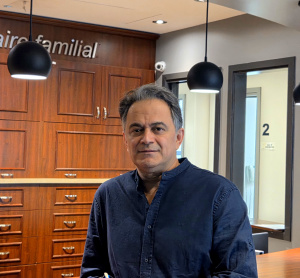 Dr. Javad Alizadeh, dentiste, Art Dentaire Familial - Photo portrait