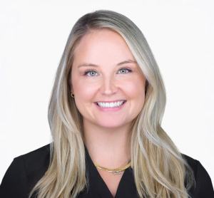 Dre Nicole Sturgeon, dentiste, West Humber Dentistry - Photo portrait