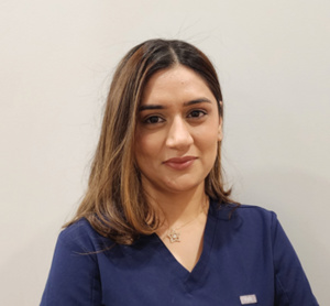 Dre Damandeep Kaur, dentiste, Lakewood Dental Centre - Photo portrait