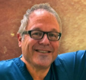 Dr. Brian Kumer, dentiste, Aspen Springs Dental Centre - Photo portrait
