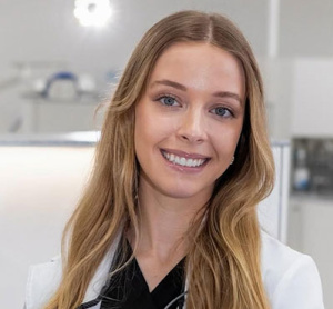 Dre Catherine Robichaud, dentiste, Aura Clinique Dentaire Élite - Photo portrait