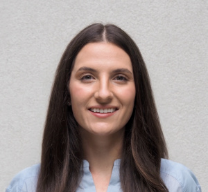 Dre Alexandra Craciun, dentiste, Smyth Dental Centre - Photo portrait