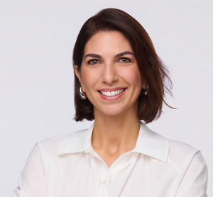 Dre Aliki Divaris, dentiste, Waterloo Family Dental - Photo portrait