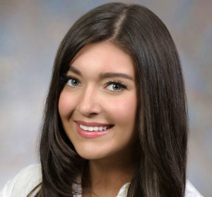 Dre Alexandra Yazdani, dentiste, Rutherford Village Dental - Photo portrait