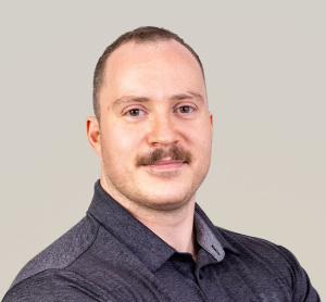 Dr. Jordan MacKenzie, dentiste, Mayflower Dental - Photo portrait