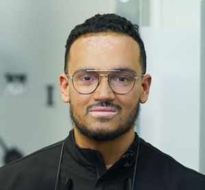 Dr. Chitresh Srivastava, dentiste, Dawson Dental - North Bay - Photo portrait