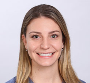 Dre Melanie Girard, dentiste, Clinique Dentaire Dr. S. Sgro & Dr. J. Lang - Photo portrait