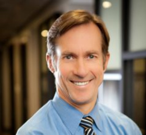 Dr. Ken Phillips, dentiste, Royal Centre Dental Group - Photo portrait
