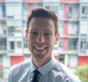 Dr. Nicholas Thomas, dentiste, Royal Centre Dental Group - Photo portrait