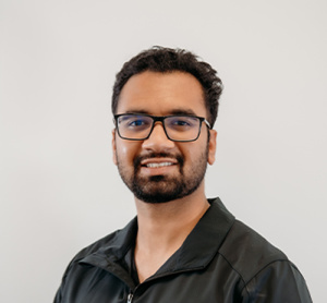 Dr. Hamza Ahmed, dentiste, Dentalhouse - Victoria Dental Arts - Photo portrait