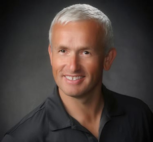 Dr. Corry Laureijs, dentiste, Water Street Dental Clinic - Photo portrait