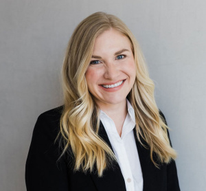 Dr. Alycia Klymkiw, dentiste, Fort Richmond Dental Centre - Photo portrait