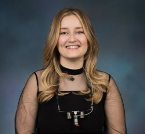 Dre Jade Roza, dentiste, Clinique Dentaire Dr. S. Sgro & Dr. J. Lang - Photo portrait