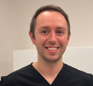 Dr Tony Albérola, dentiste, Clinique Dentaire Samuel Holland - Photo portrait