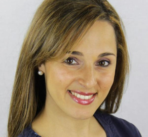 Dre Nelly Chafaï, dentiste, Carrefour dentaire de Montréal - Photo portrait