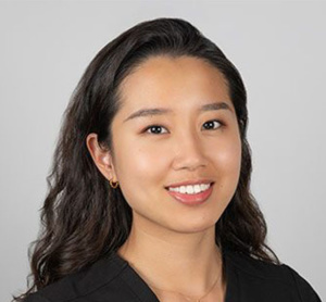 Dre Kathy Lin, dentiste, Family Dental Care Kitsilano - Dr. Harry Sangha Dentistry - Photo portrait