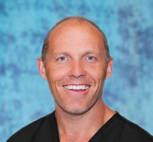 Dr. Taylor McGuire, dentiste, Dr. Rachel Navaneelan & Associates - Photo portrait