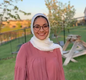 Dr. Yasmin Elzayat, dentiste, LifeSmiles Dental - Sargent Ave - Photo portrait