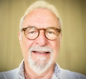 Dr Louis Rene Dubois, dentiste, Centre Dentaire St-Luc - Photo portrait