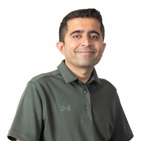 Dr. Kartikkumar Patel, dentiste, My Care Dental - Photo portrait