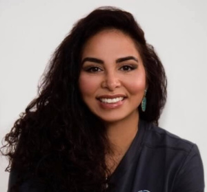 Dr. Acia Rizvi, dentiste, Courtside Dental - Photo portrait
