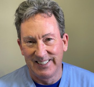Dr. Denis Dwyer, dentiste, Monarch Dental - Photo portrait