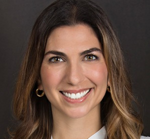 Dr. Aliki Divaris, dentiste, Creditview Dental - Photo portrait