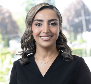 Dre Ellie Hashemi, dentiste, Royal York Dental - Photo portrait