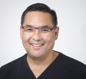 Dr. Alan Houghton, dentiste, Village Lane Dental Centre - Photo portrait