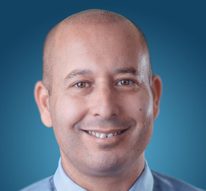 Dr. David Istzer, dentiste, Dawson Dental - Barrie - Photo portrait