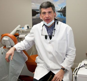 Dr Alvaro de La Fuente, dentiste, Clinique Dentaire ADF - Photo portrait