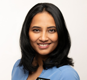 Dr. Swati Shinde, dentiste, Richmond Village - Photo portrait