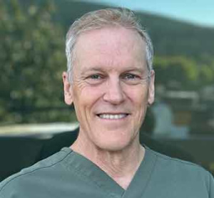 Dr. Glenn Van As, dentiste, Canyon Dental Centre - Photo portrait