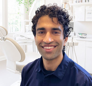 Dr. Amrit Bhogal, dentiste, Hollinger Dental Group - Photo portrait