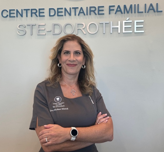 Dr. Mylene Manoli, Dentist in Centre Dentaire Familial Ste-Dorothée - Portrait Photo
