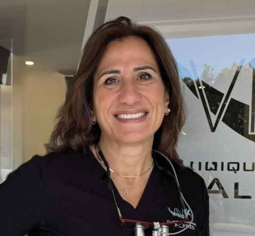 Dr. Rania Abdallah, Dentist in Centre Dentaire VIVA Alfred - Portrait Photo