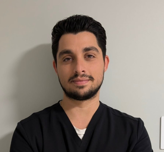 Dr. Lucas Marcelino, Dentist in Clinique dentaire familiale de St-Eustache - Portrait Photo