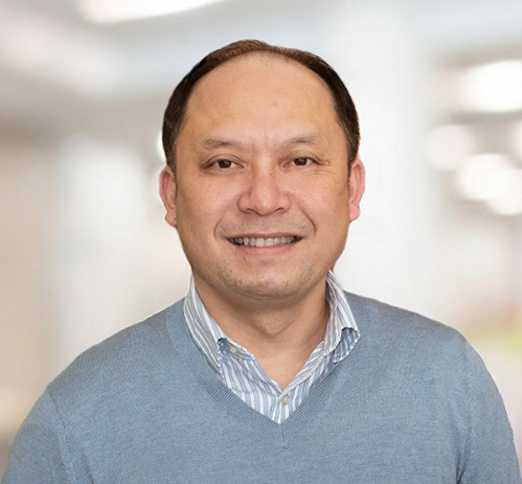 Dr. Minh LeHa, Dentist in Gloucester Dental Centre - Portrait Photo