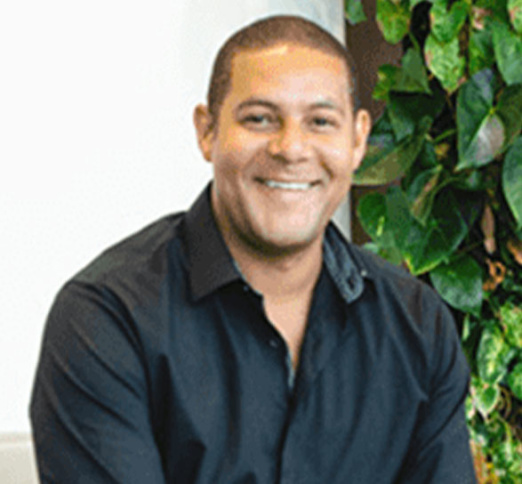 Dr. Dwayne Olatonade, Dentist in Oliver Park Dental - Portrait Photo