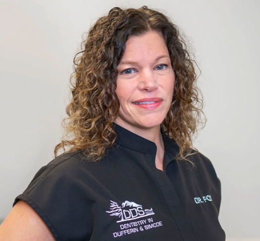 Dr. Laura Fox, Dentist in DDS Collingwood - Portrait Photo
