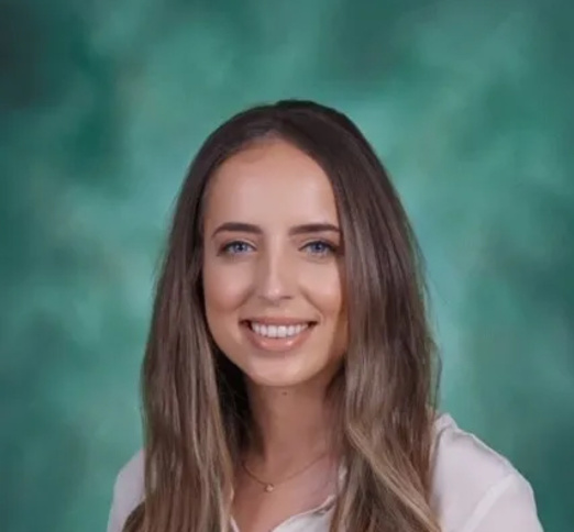 Dr. Hayley Frydrych, Dentist in Thornhill Dental - Portrait Photo