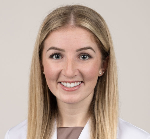 Dr. Mackenzie Young, Dentist in Mountain View Dental Centre - Portrait Photo
